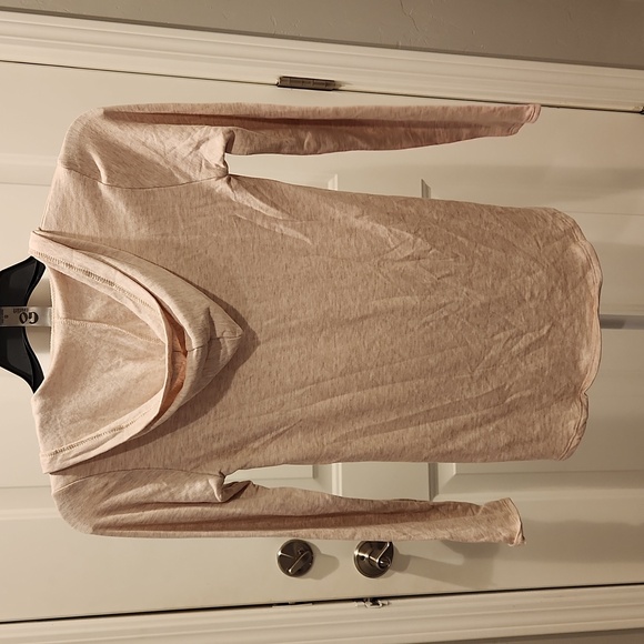 NWOT- Go Couture Soft Hooded Top - Picture 4 of 4